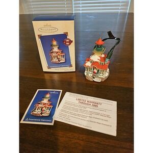 2002 Hallmark Lighted Ornament Lighthouse Greetings Magic Collectors Series #6